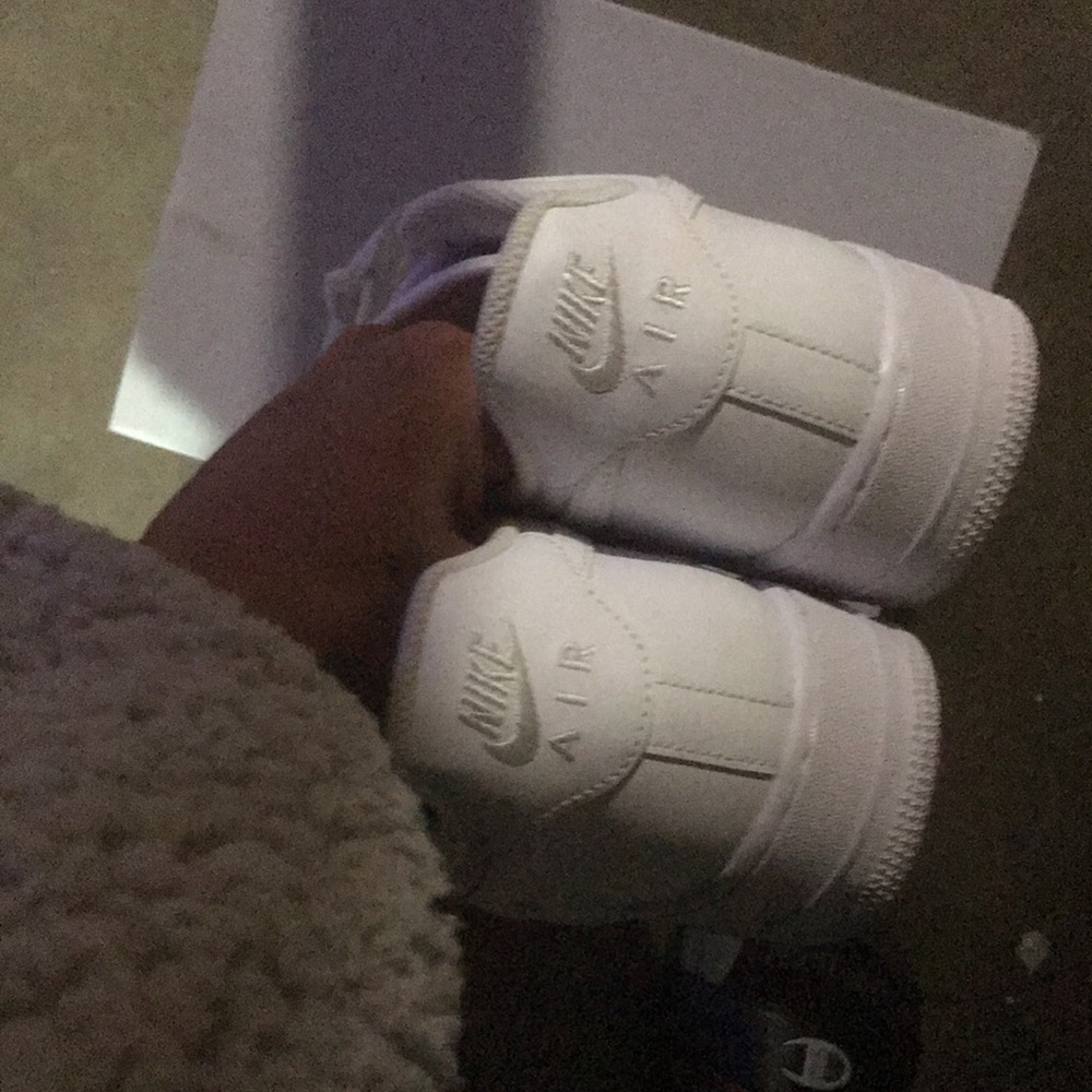 Playoff 12s size 9.5 and worn 1x all white Air Force 1 size 10 - Picture 7 of 7